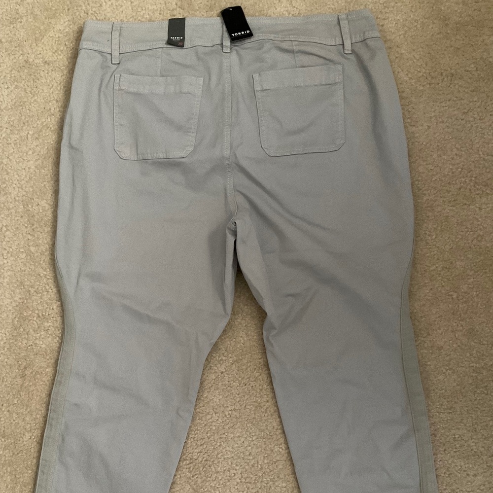 Torrid Gray Aviator Cropped Twill Pants - Picture 4 of 5